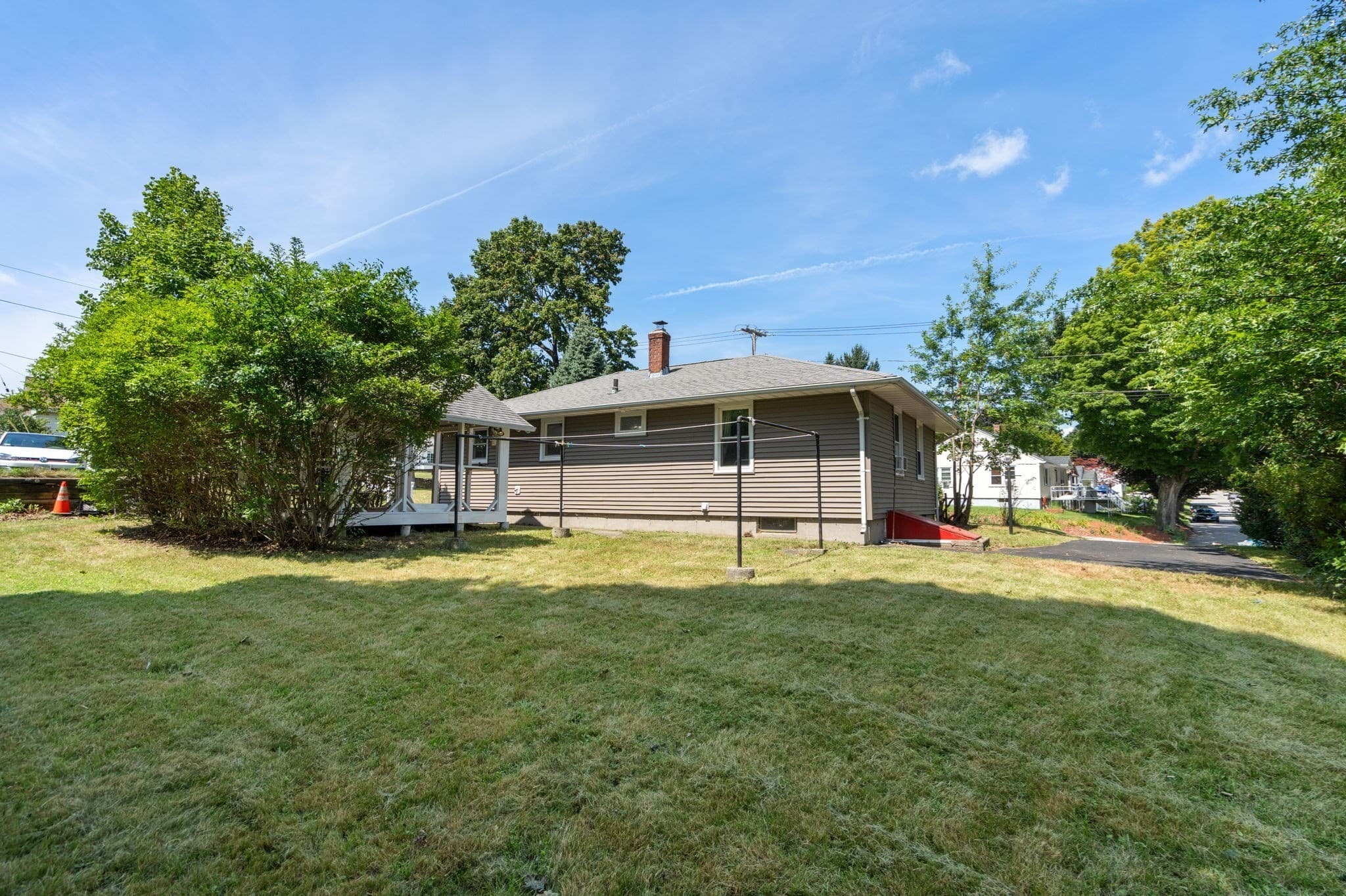 Single Family Residence at 128 Clark St, Worcester MA 01606, Worcester, photo 4 of 34