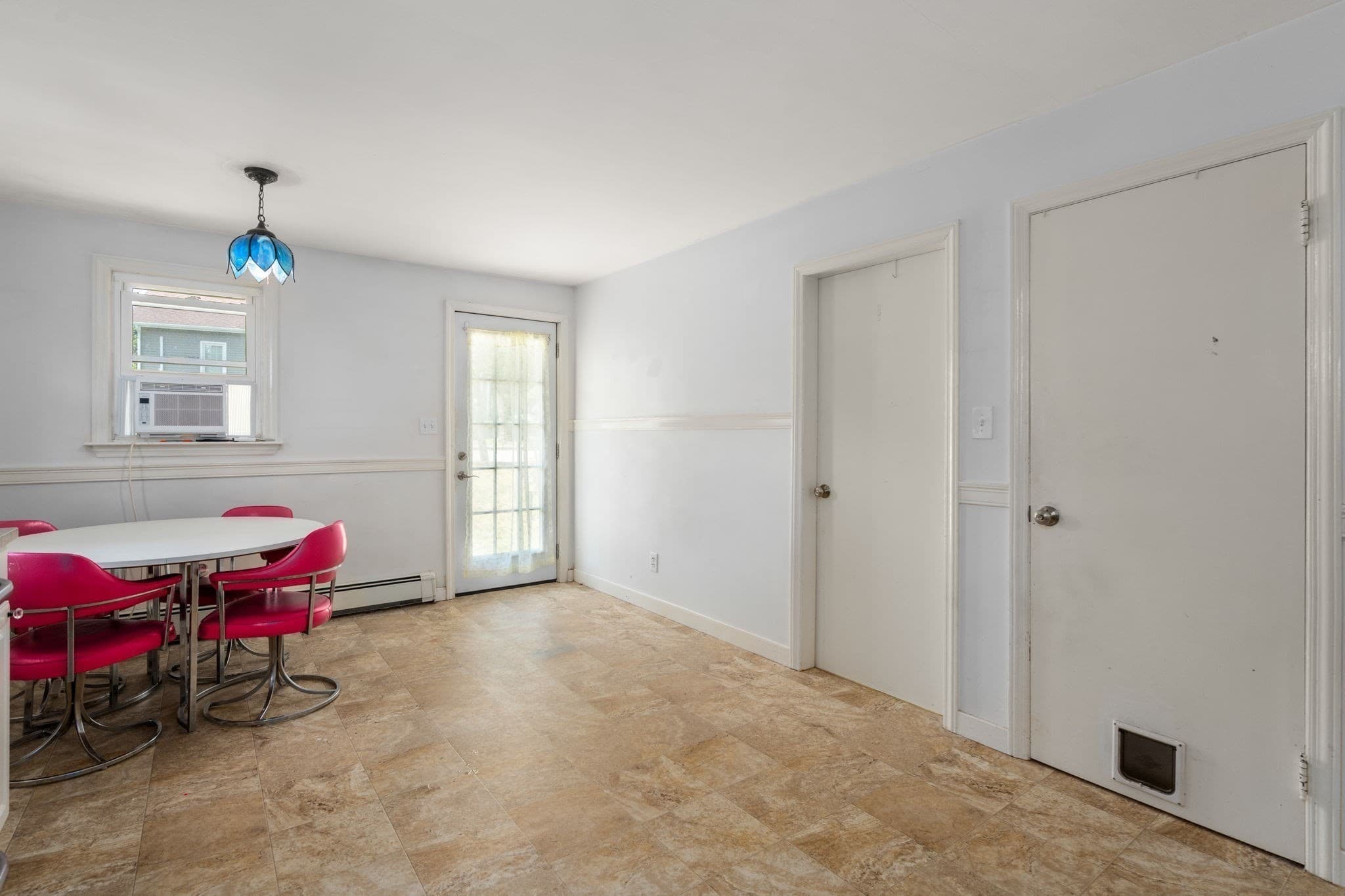 Single Family Residence at 128 Clark St, Worcester MA 01606, Worcester, photo 8 of 34