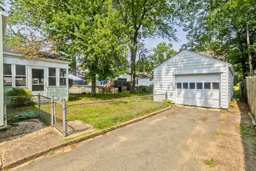 135 Prentice, Springfield MA 01104 photo 31