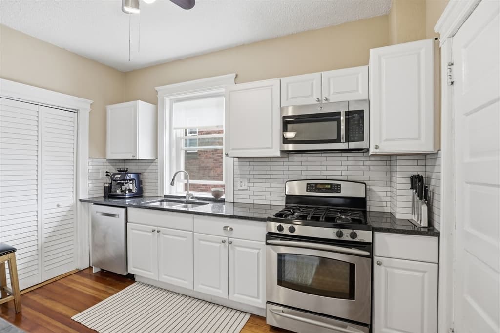 1896 Beacon St, Brookline MA 02445 photo 15