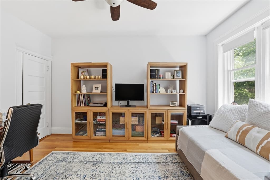 1896 Beacon St, Brookline MA 02445 photo 4