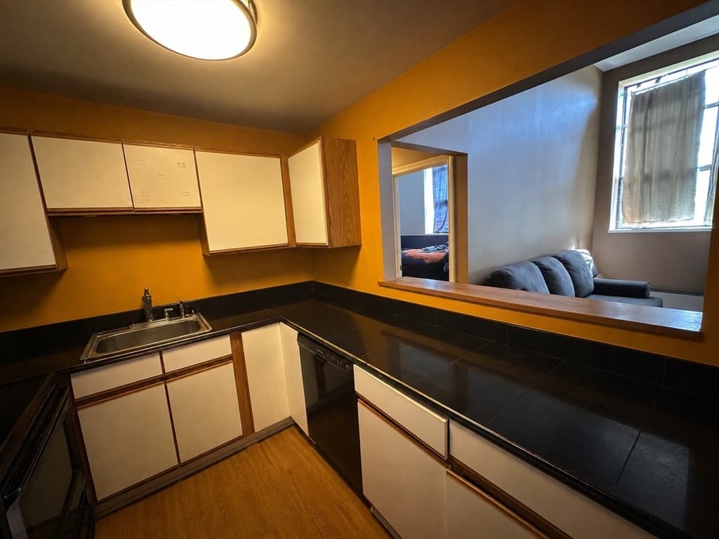 90 Mckinstry # 106, Chicopee MA 01013 photo 3