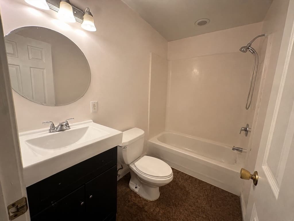 90 Mckinstry # 106, Chicopee MA 01013 photo 8