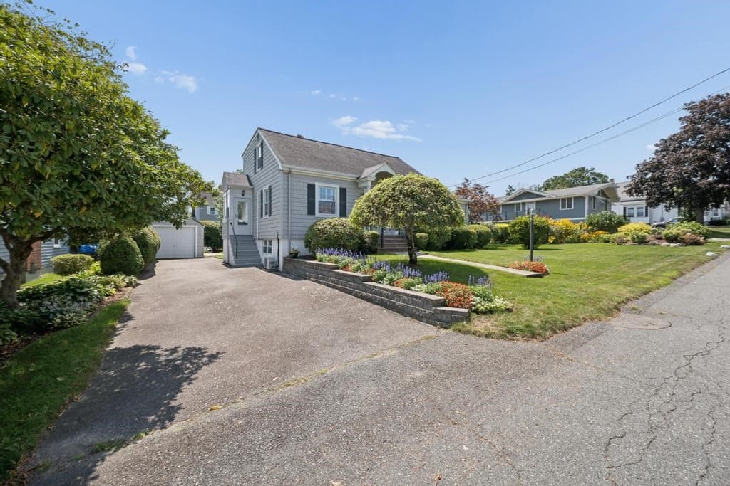 301 Westhill Avenue, Somerset MA 02726 photo 7