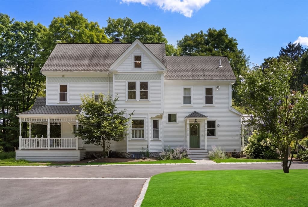 302 Concord Road, Weston MA 02493