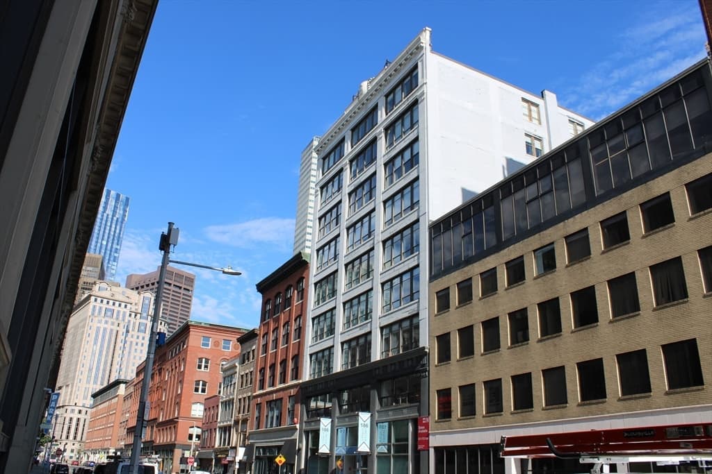 186 Lincoln St # 9, Boston MA 02111 photo 2