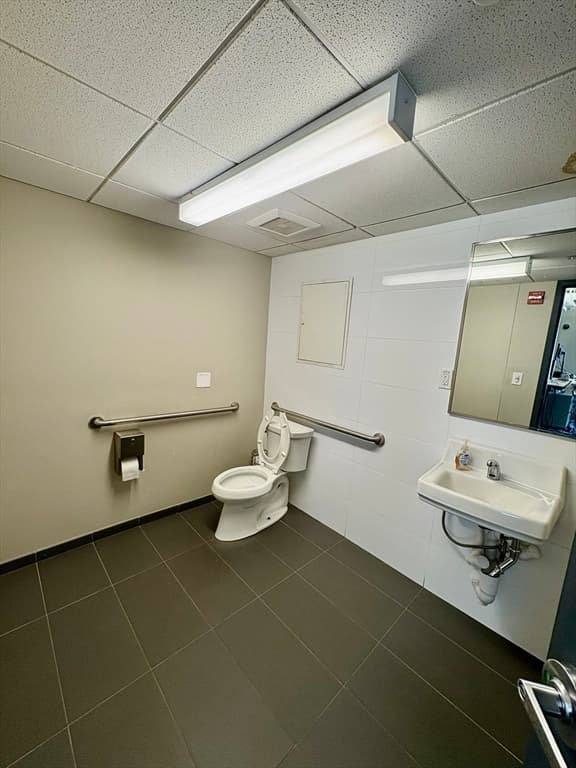 186 Lincoln St # 9, Boston MA 02111 photo 16