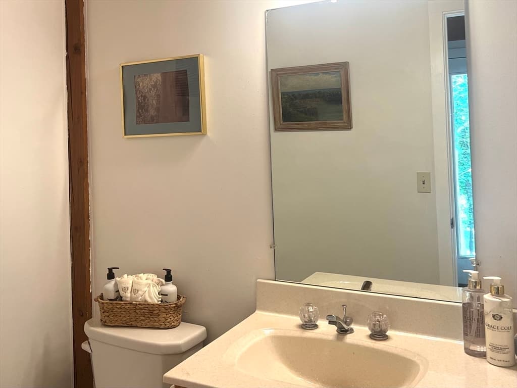 42 Captain Lathrop Drive, Deerfield MA 01373 photo 13