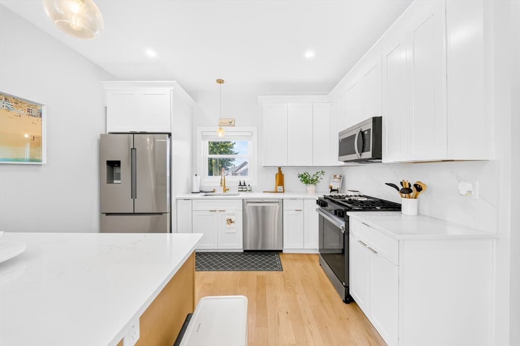 12 Sewall Ave # 2B, Winthrop MA 02152 photo 3