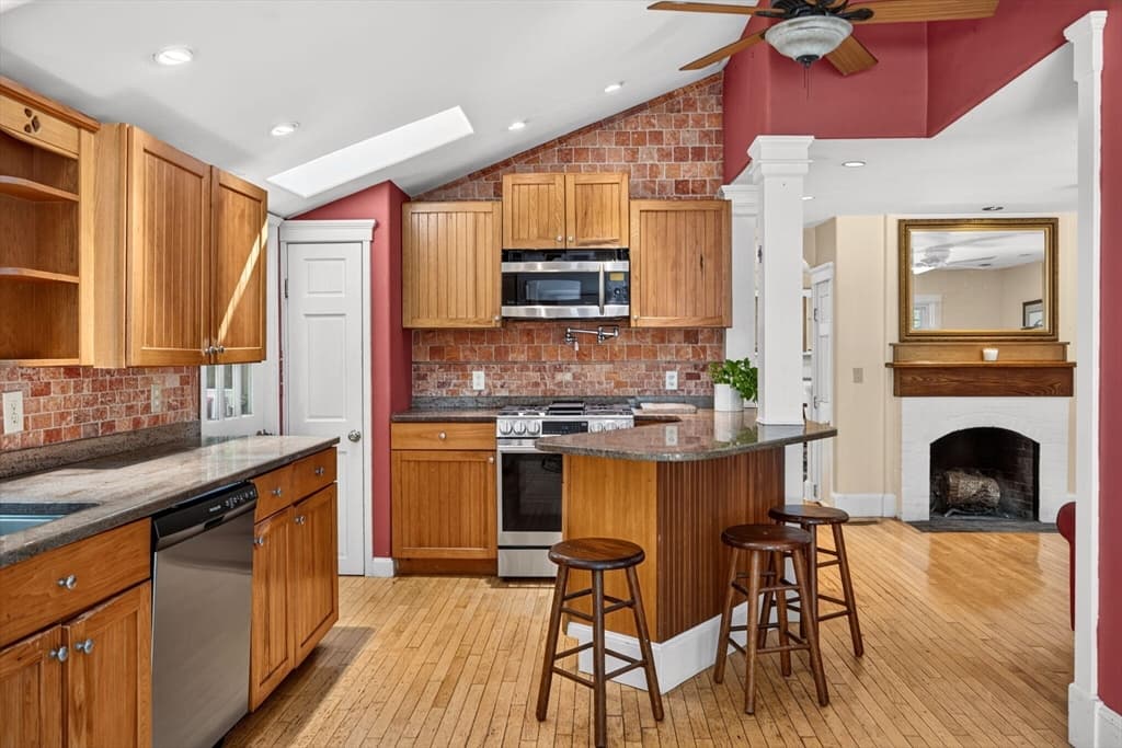 Single Family Residence at 658 Main St, Harwich MA 02645, Harwich, photo 3 of 42