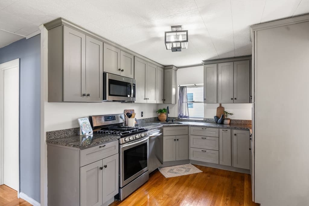 18 Kiely Rd, Dedham MA 02026 photo 12