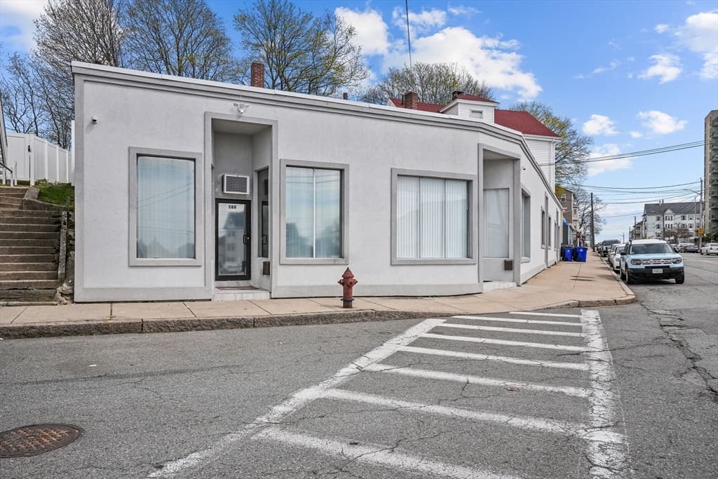 1792 Pleasant St, Fall River MA 02723 photo 31
