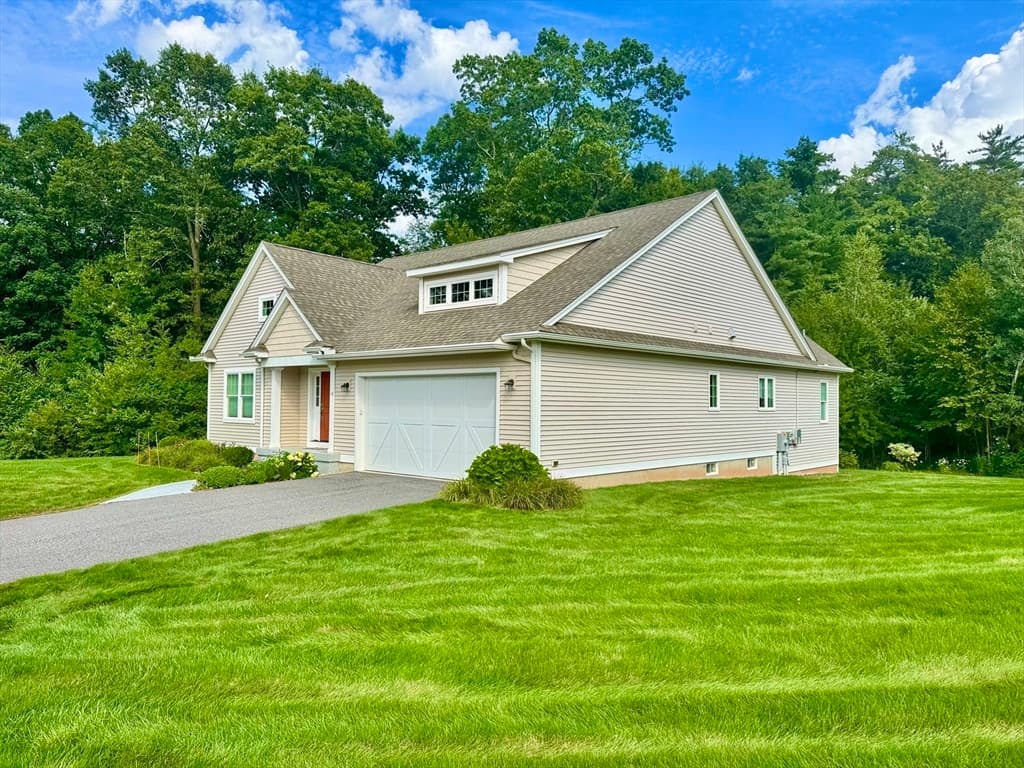 12 Copley Cir # 12, Enfield CT 06082 photo 3