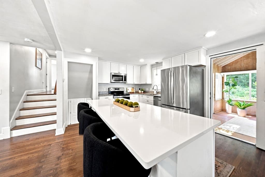 92 Dean Rd, Stoughton MA 02072 photo 10