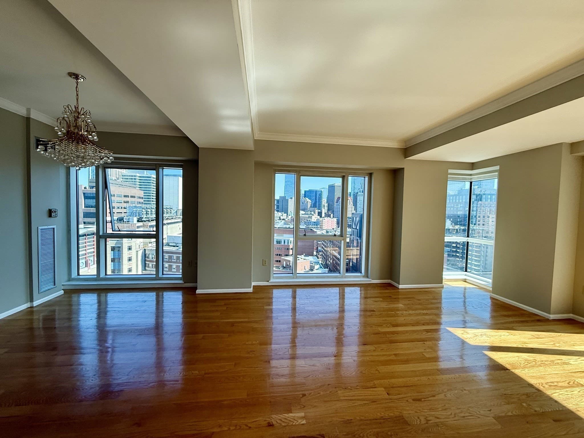 Condominium at 1 Nassau # 1705, Boston MA 02111, photo 4 of 36