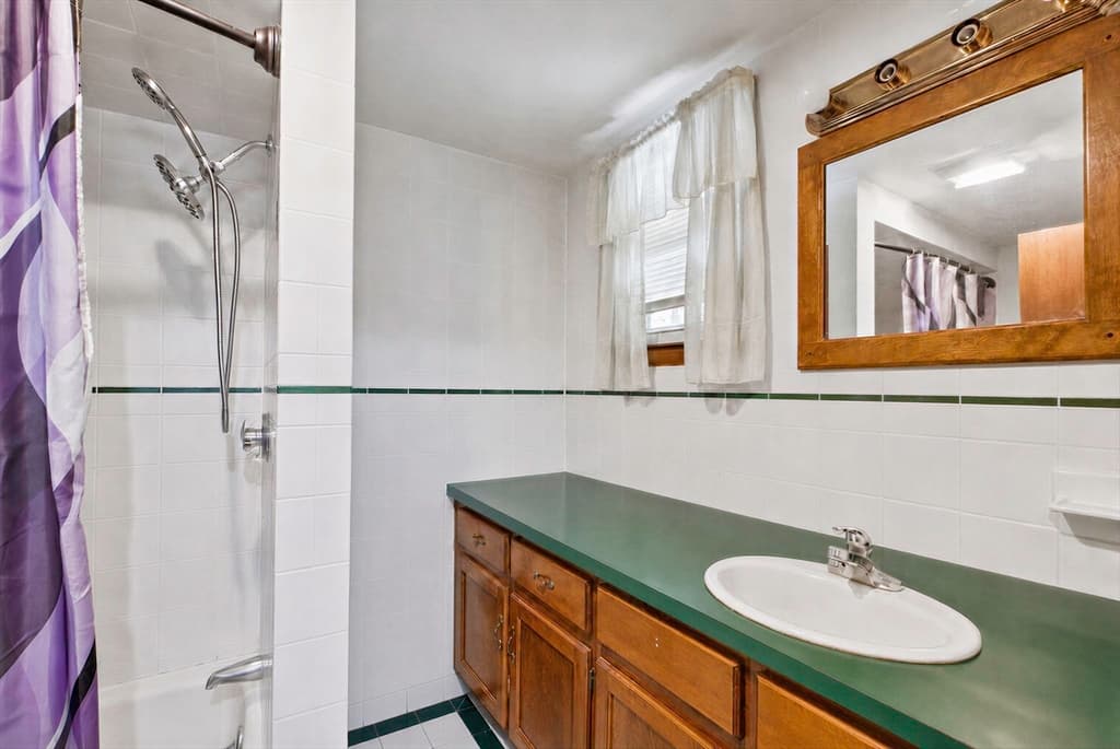 90 Glenview, Upton MA 01568 photo 13