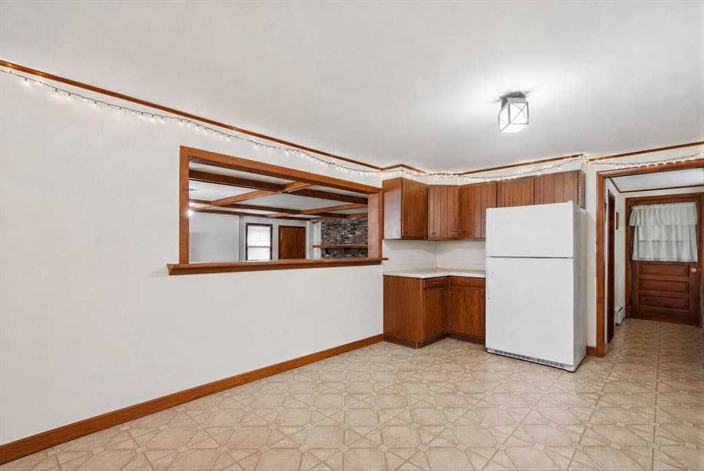 90 Glenview, Upton MA 01568 photo 11