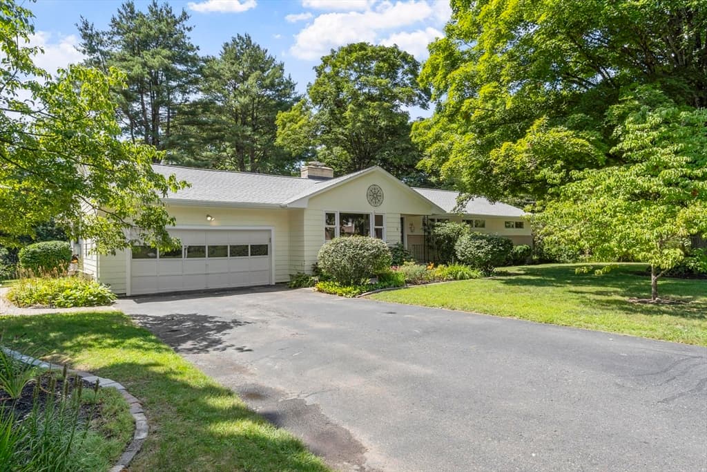 9 Cherry Ridge Rd, Acton MA 01720
