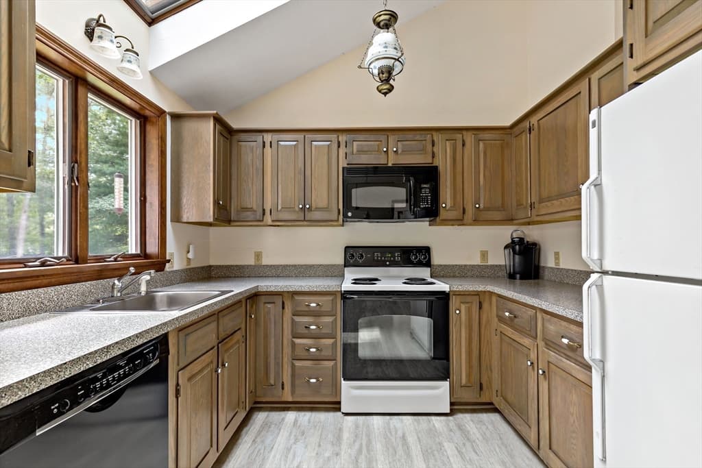 Single Family Residence at 26 Qaushnet Way, Falmouth MA 02536, Falmouth, photo 4 of 40