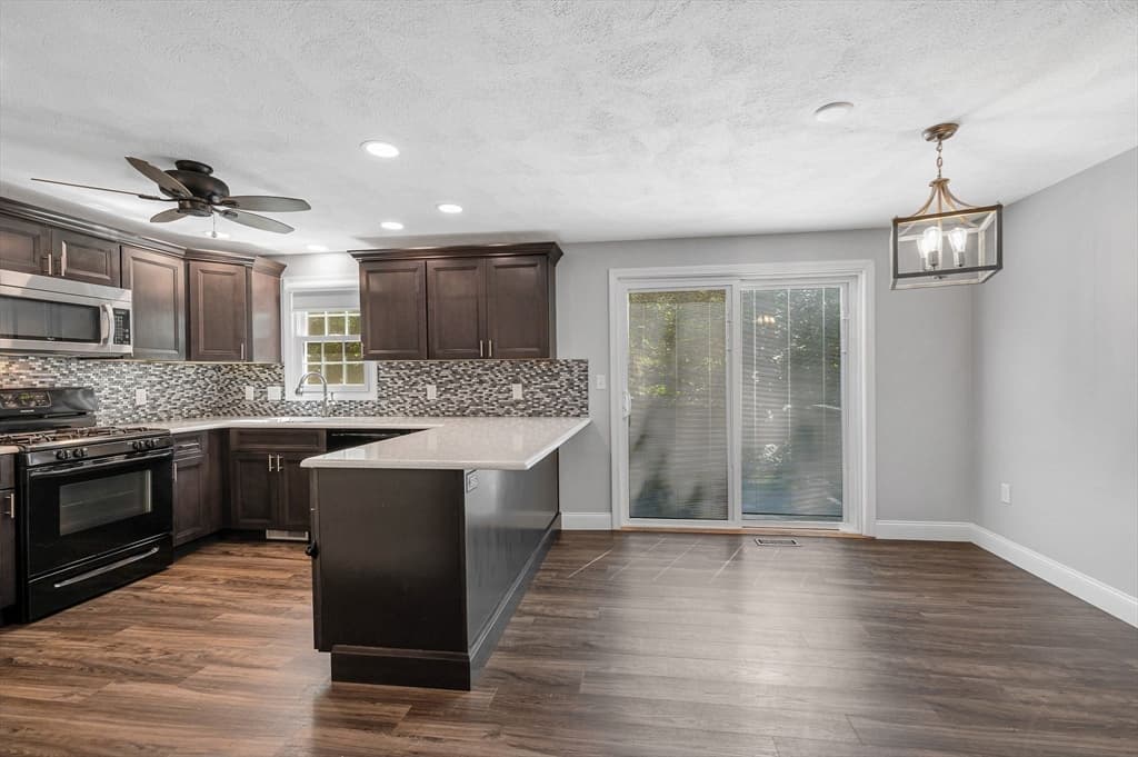 759 Wellman Avenue # 759, Chelmsford MA 01863 photo 5