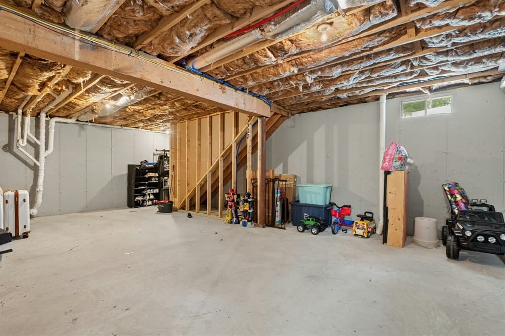133 Apricot St, Worcester MA 01603 photo 32