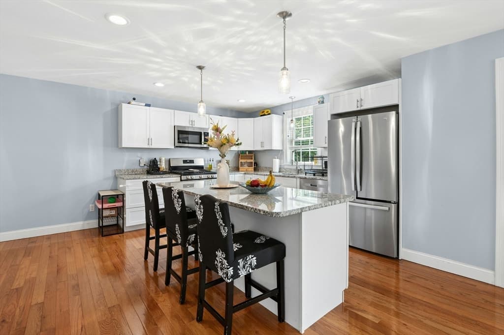 133 Apricot St, Worcester MA 01603 photo 9