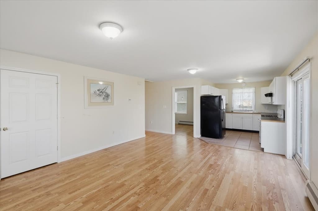 1033 Rodman St, Fall River MA 02721 photo 12