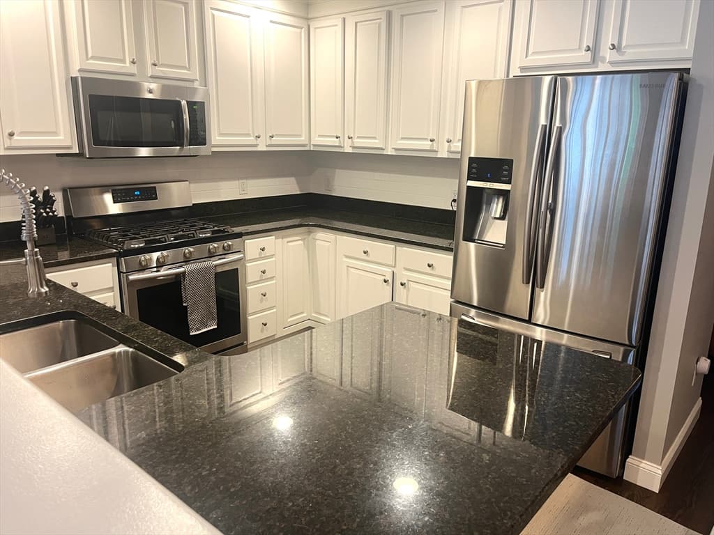 Condominium at 12 Azalea Ln # 12, Grafton MA 01519, Grafton, photo 5 of 24