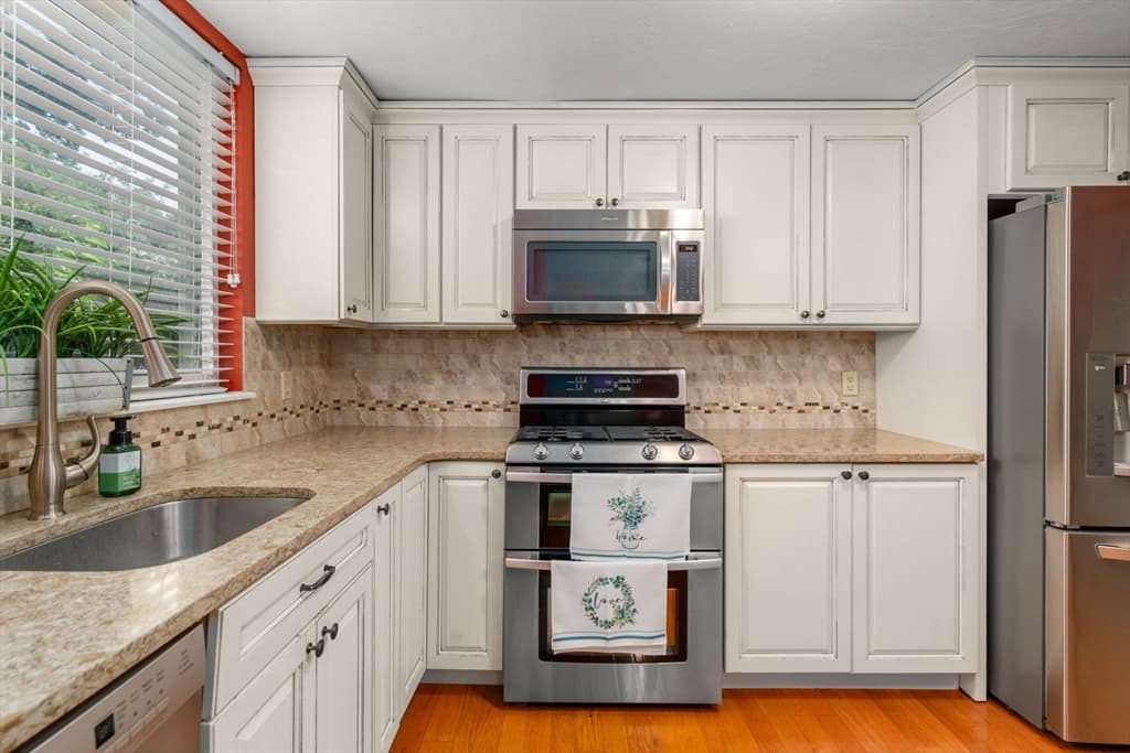79 Gaslight Ln # 79, Easton MA 02356 photo 3