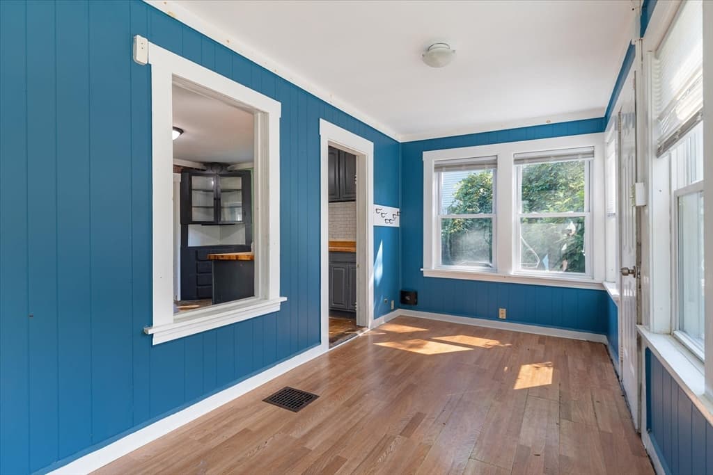 Single Family Residence at 21 Munroe St, Winchendon MA 01475, Winchendon, photo 6 of 29