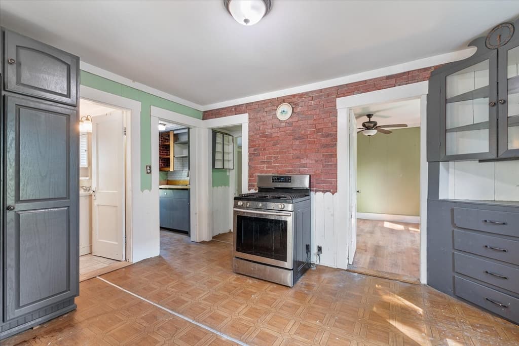Single Family Residence at 21 Munroe St, Winchendon MA 01475, Winchendon, photo 7 of 29