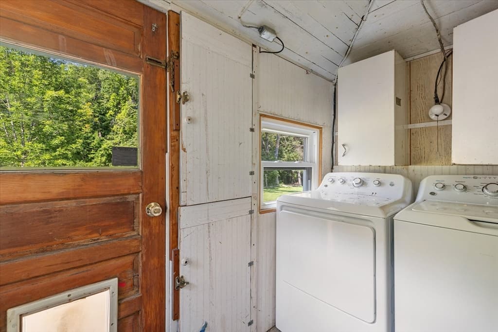 Single Family Residence at 21 Munroe St, Winchendon MA 01475, Winchendon, photo 14 of 29