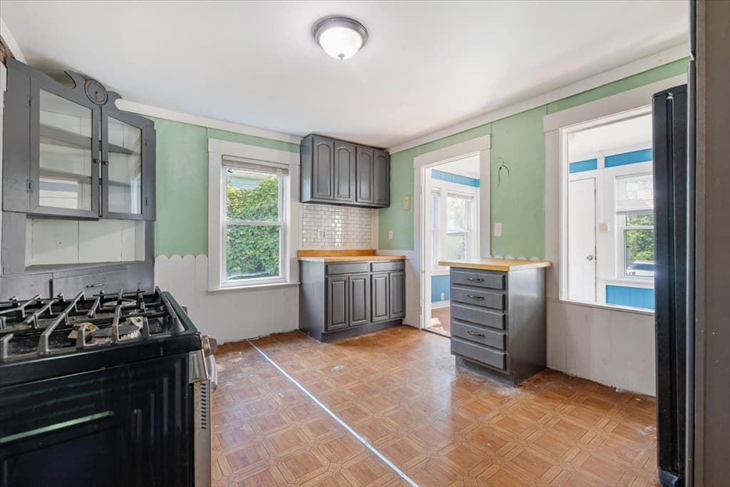 Single Family Residence at 21 Munroe St, Winchendon MA 01475, Winchendon, photo 8 of 29