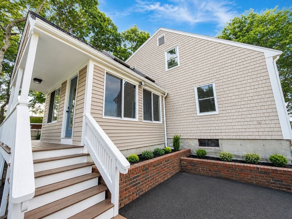 664 Norman St, Fall River MA 02721 photo 17