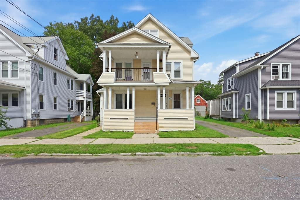 117-119 Groveland St, Springfield MA 01108
