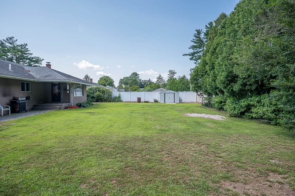 12 Elaine St, Webster MA 01570 photo 4