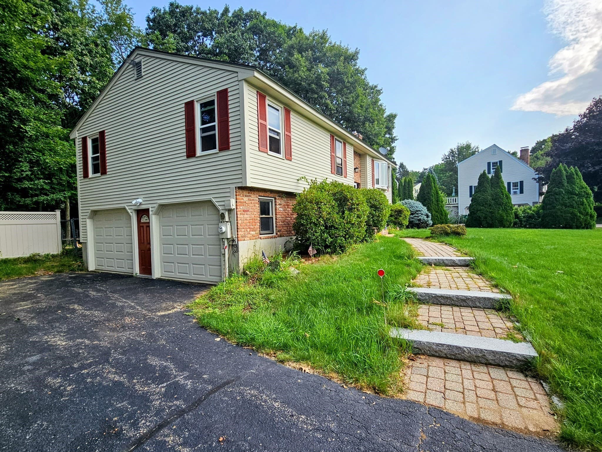Single Family Residence at 4 Sycamore Dr, Rutland MA 01543, Rutland, photo 3 of 27