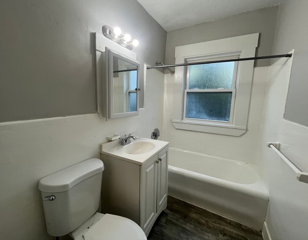 53 Arlington St, Lynn MA 01902 photo 8