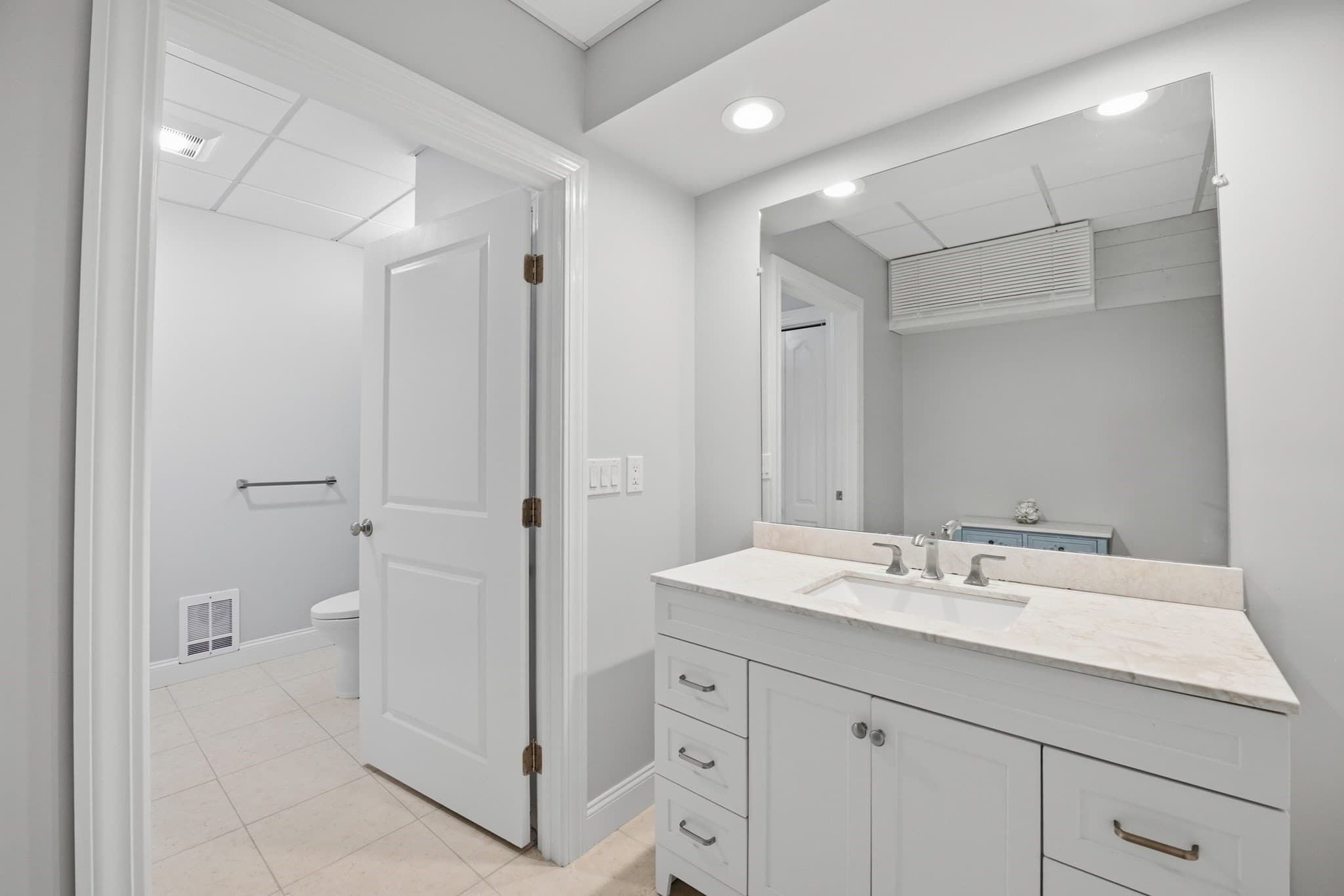 Single Family Residence at 24 Laurelwood Dr, Webster MA 01570, Webster, photo 36 of 42