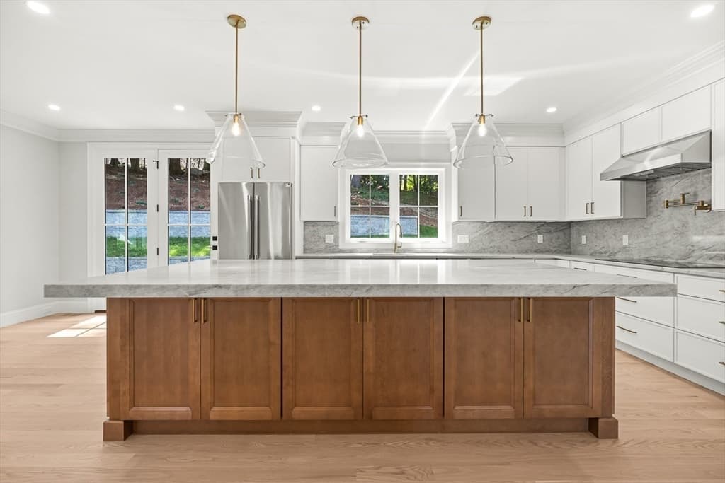 23 Wareland Rd, Wellesley MA 02481 photo 3