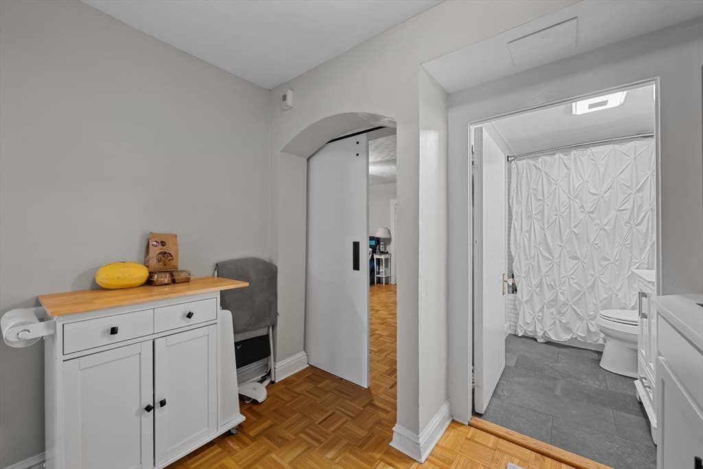 36 Elm St # B, Worcester MA 01609 photo 12