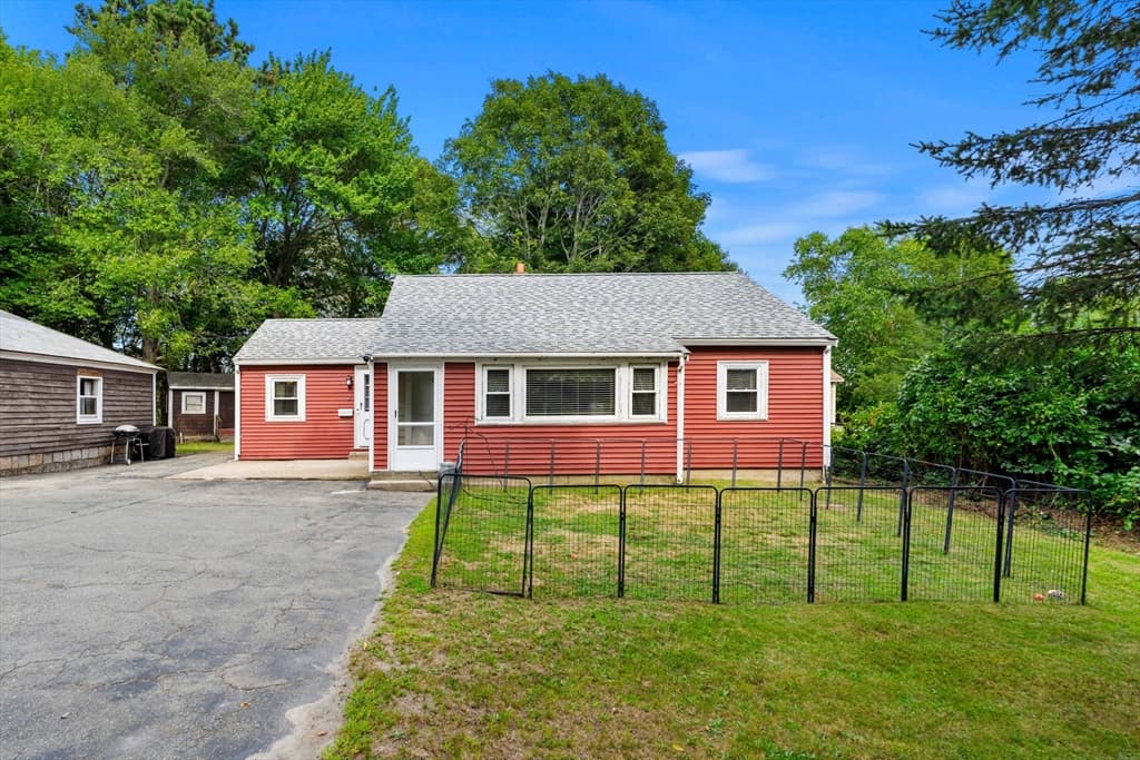 2 Hill Top Ln, Rockport MA 01966 photo 5