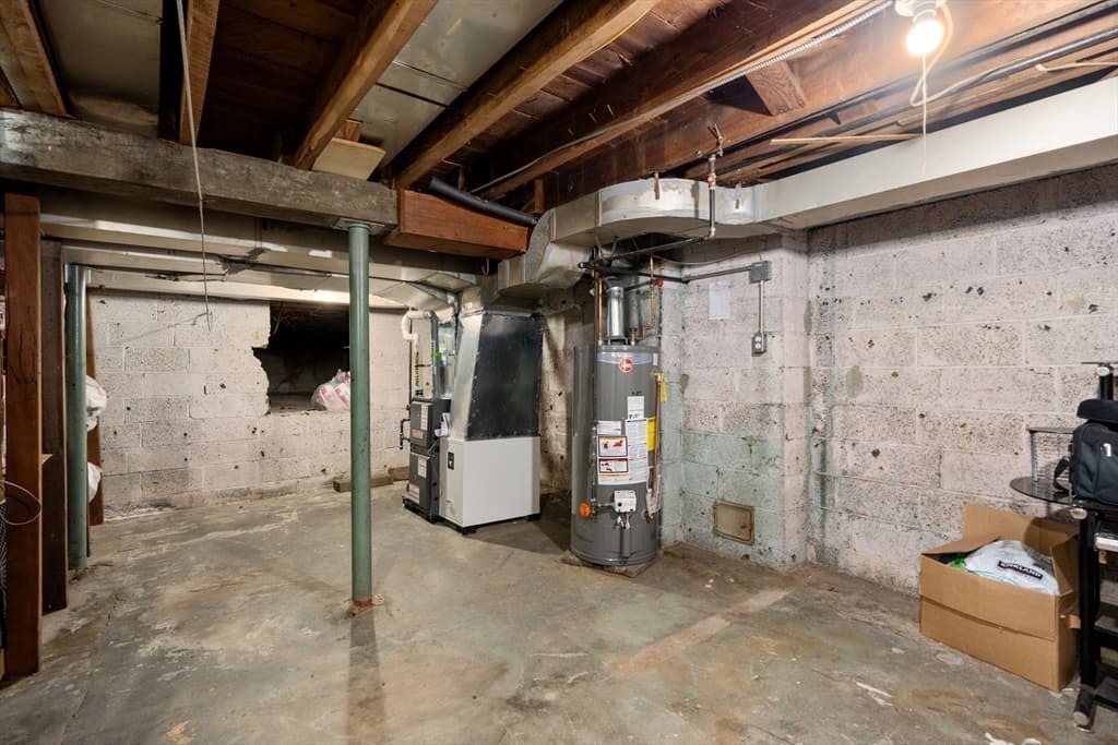423 Tiffany St, Springfield MA 01108 photo 26