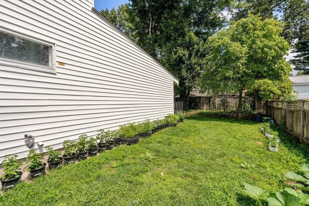 423 Tiffany St, Springfield MA 01108 photo 35