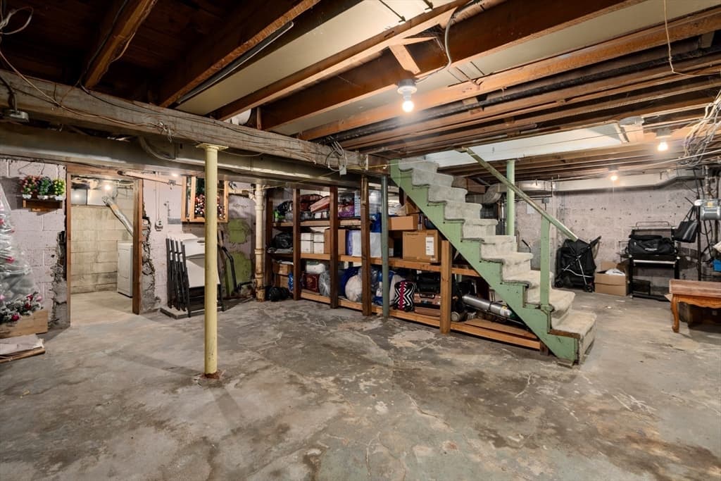 423 Tiffany St, Springfield MA 01108 photo 25