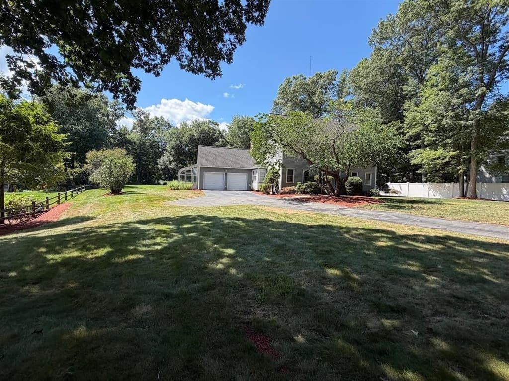69 White Pond Rd, Hudson MA 01749 photo 2