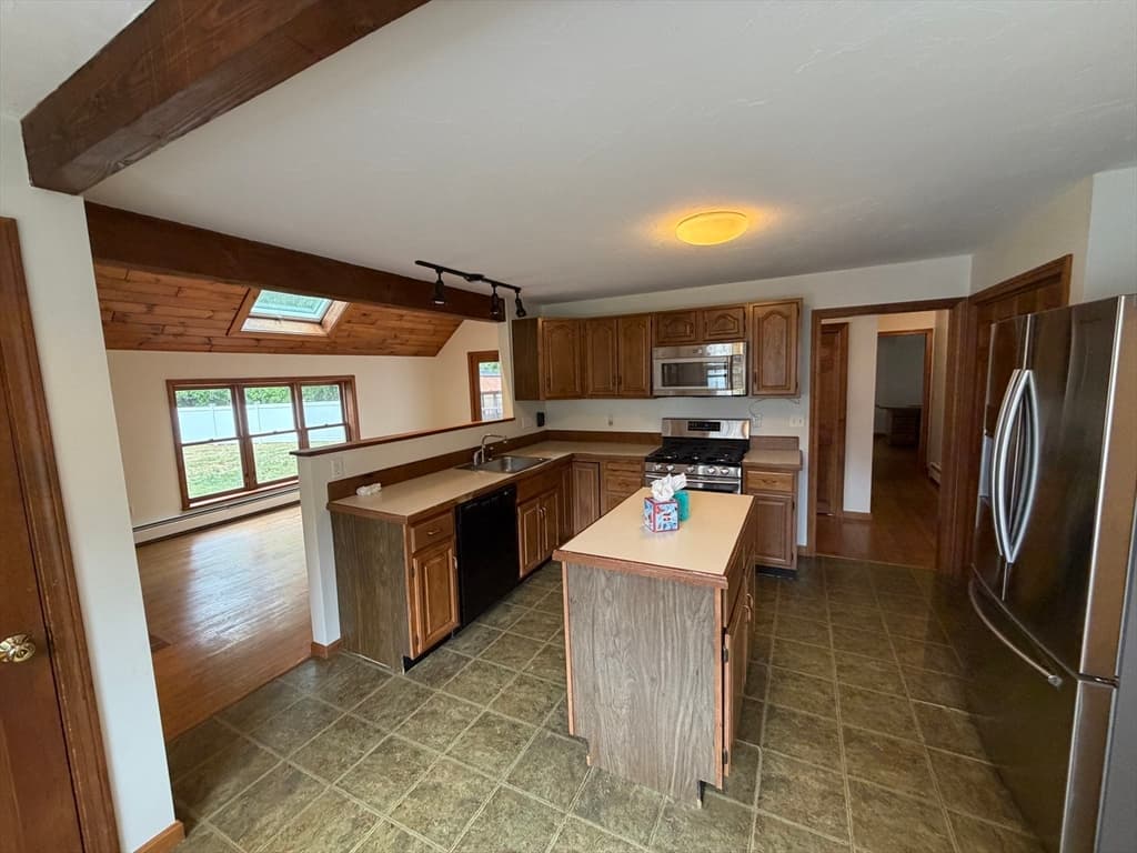 69 White Pond Rd, Hudson MA 01749 photo 13