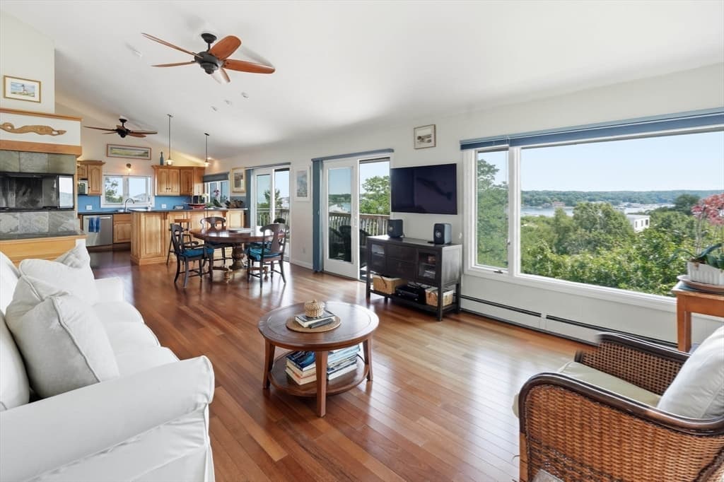 2 Dune Circle, Gloucester MA 01930 photo 3