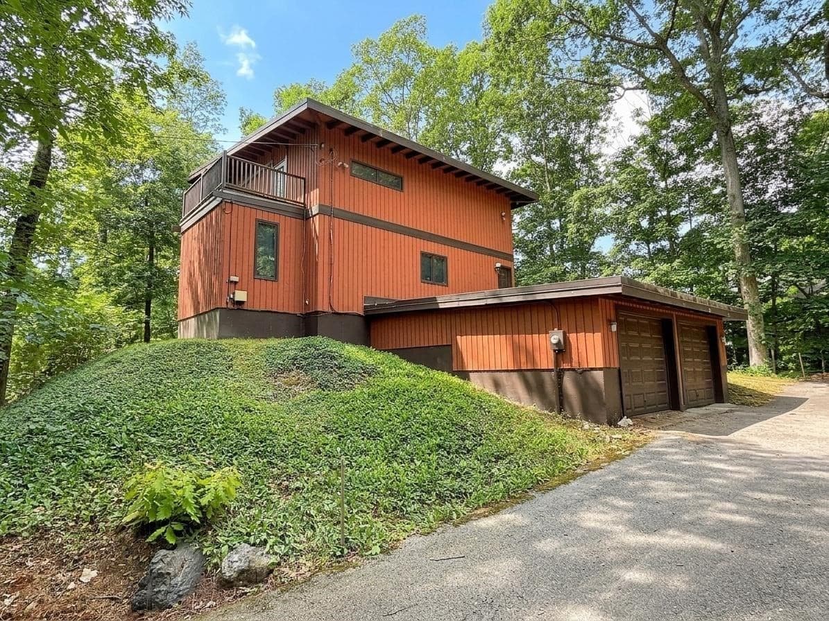 223 Boston Post Rd, Weston MA 02493