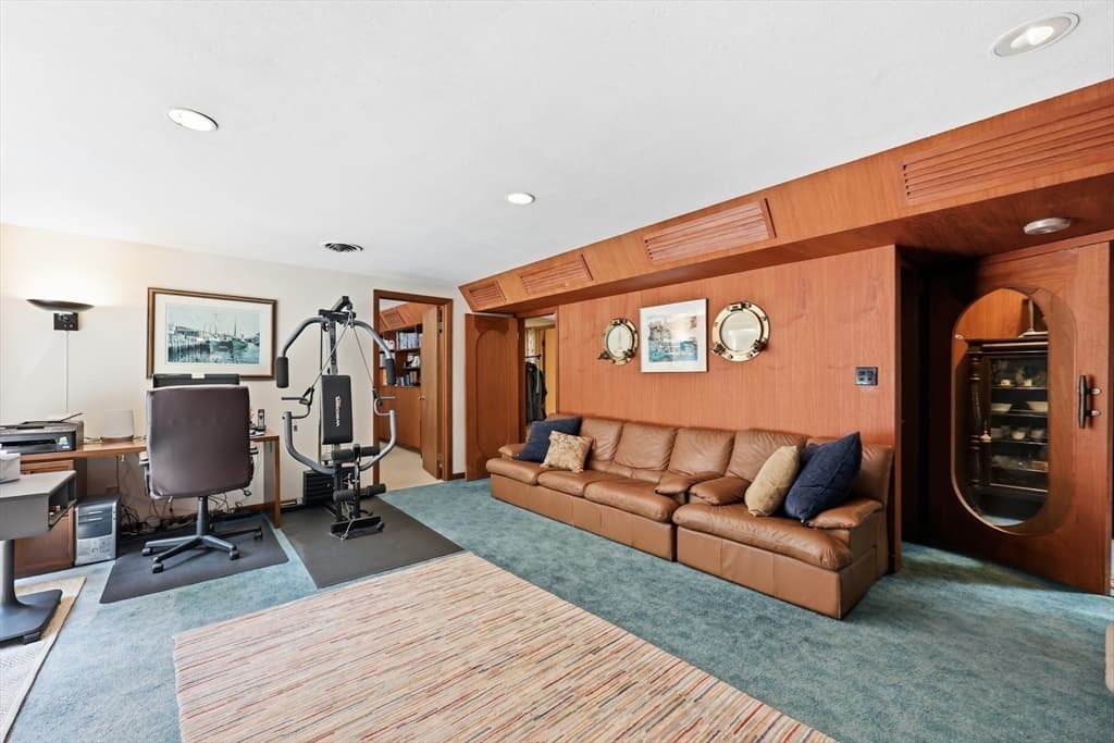 200 Crestview Circle, Longmeadow MA 01106 photo 24